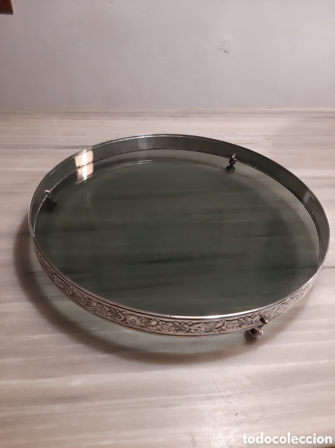 Antig&uuml;edades: Antigua bandeja con ba&ntilde;o de plata - Foto 3