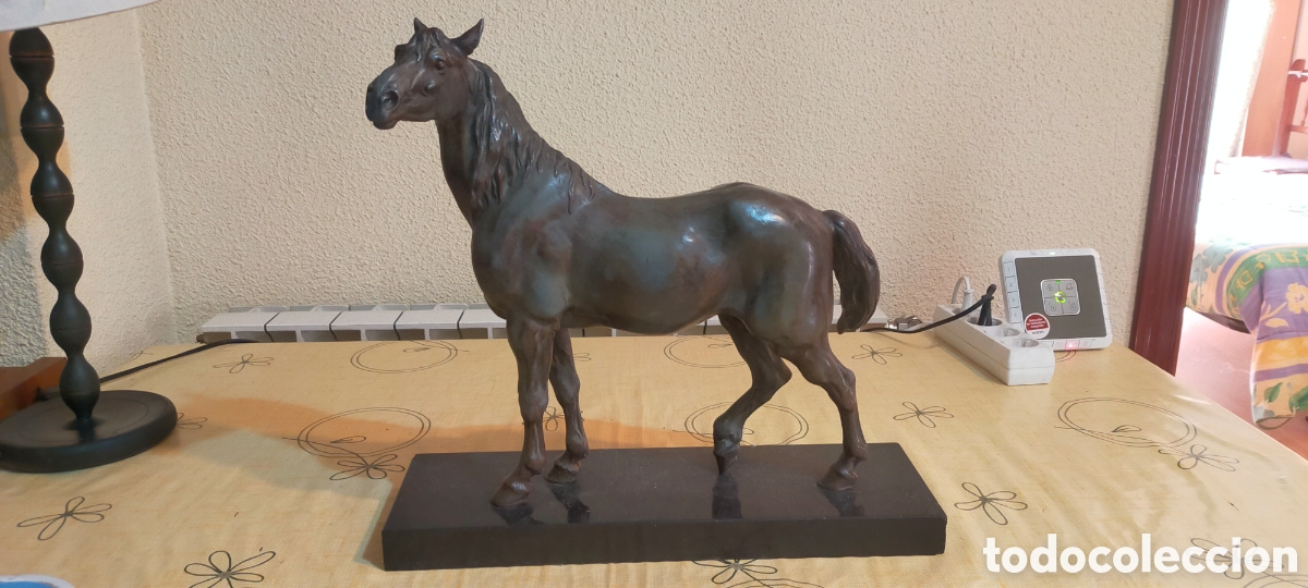 Antig&uuml;edades: Escultura de Bronce Caballo - Foto 1
