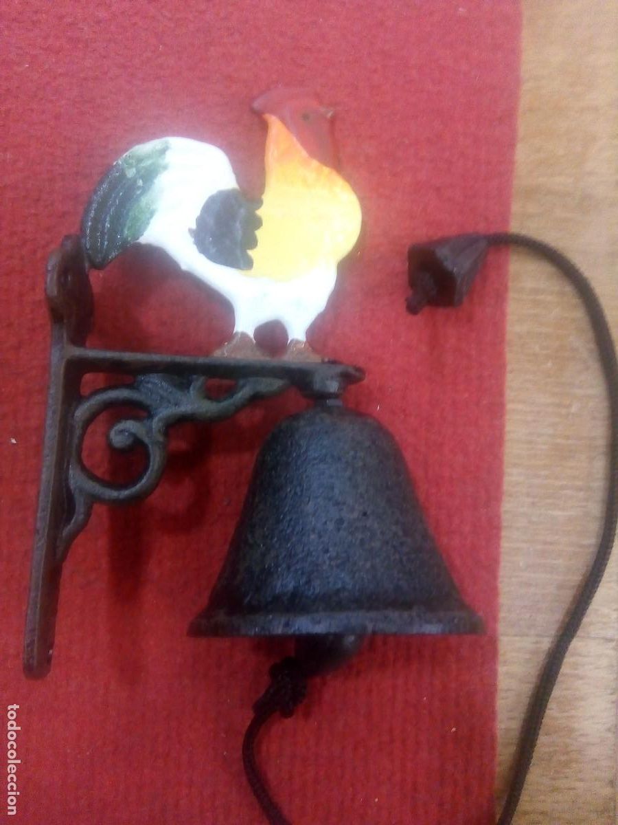 Antig&uuml;edades: CAMPANA FORJA GALLO PARED - Foto 1