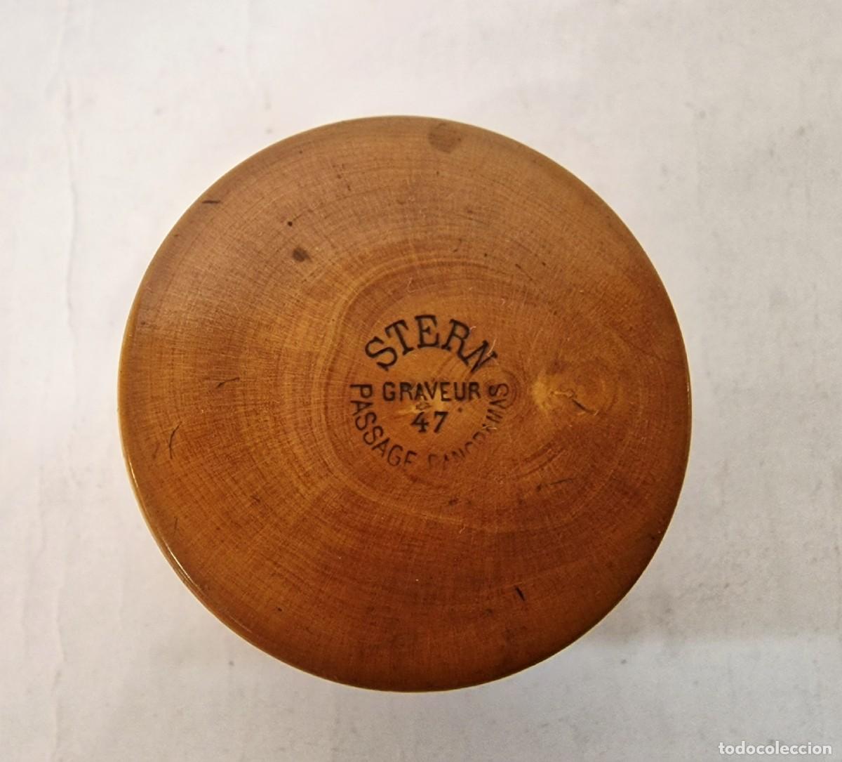 Antig&uuml;edades: Caja circular de Graveur Stern en madera - Foto 2