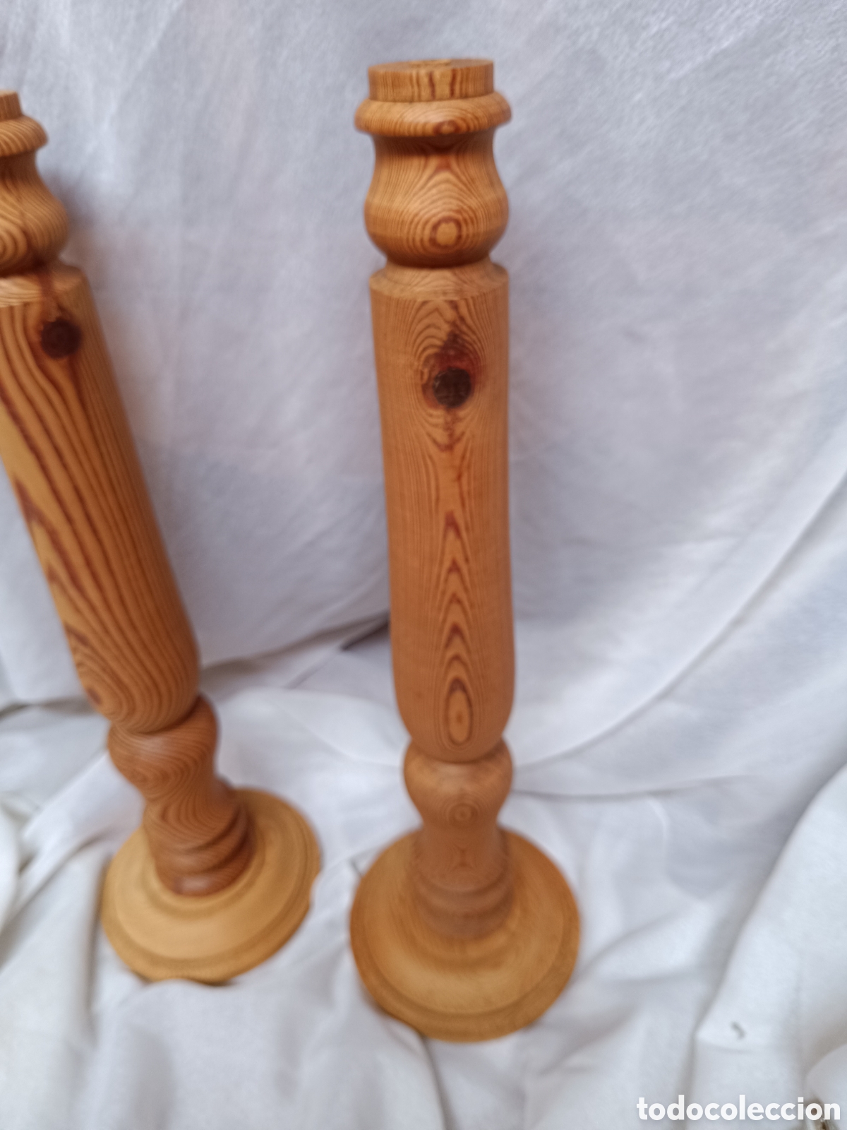 Antig&uuml;edades: Pareja pie de lampara madera de pino - Foto 2