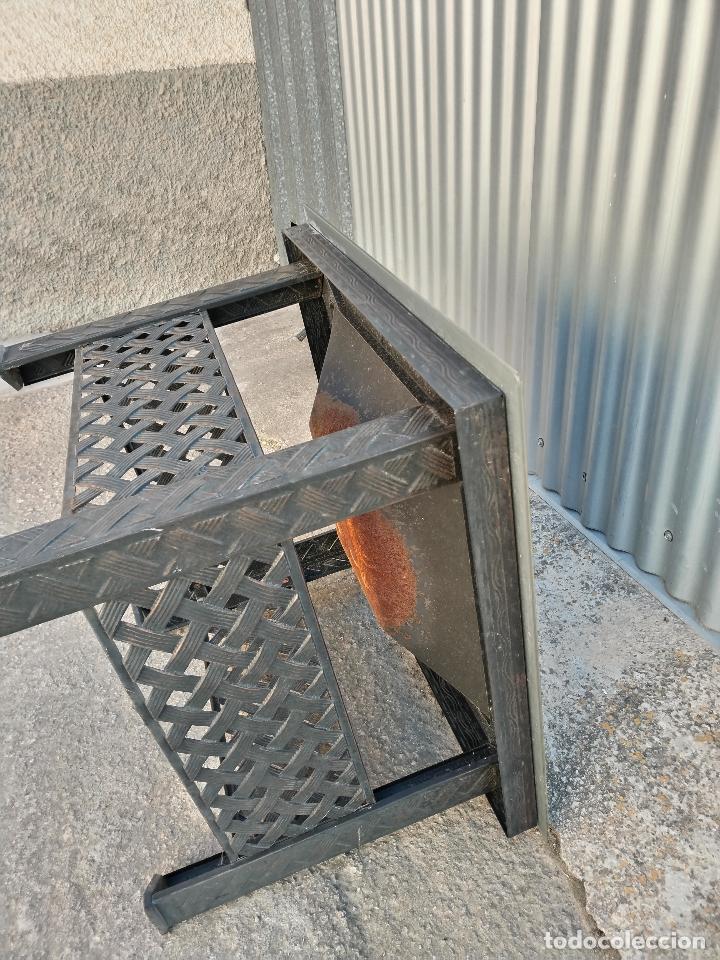 Antig&uuml;edades: mesa baja metalica - Foto 6