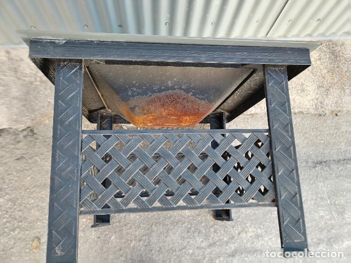Antig&uuml;edades: mesa baja metalica - Foto 7