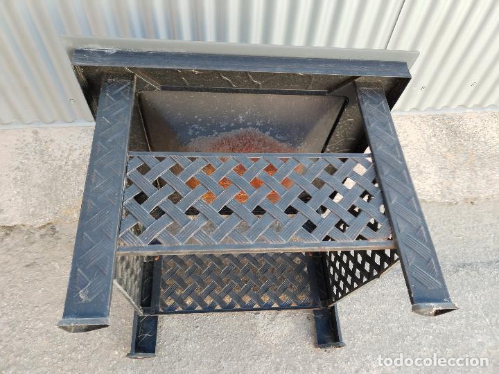 Antig&uuml;edades: mesa baja metalica - Foto 8