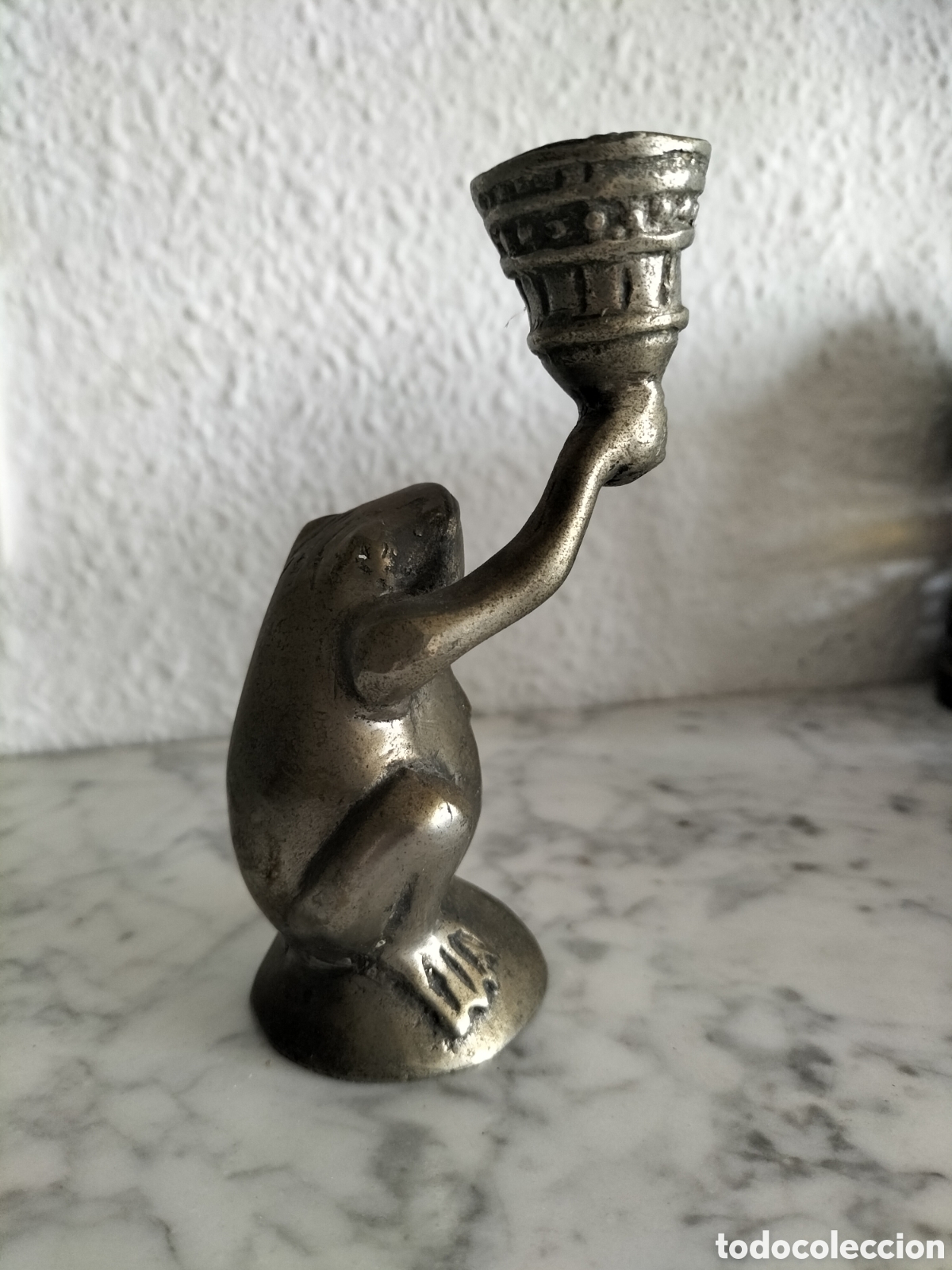 Antig&uuml;edades: Bronze frog candle holder - Foto 2