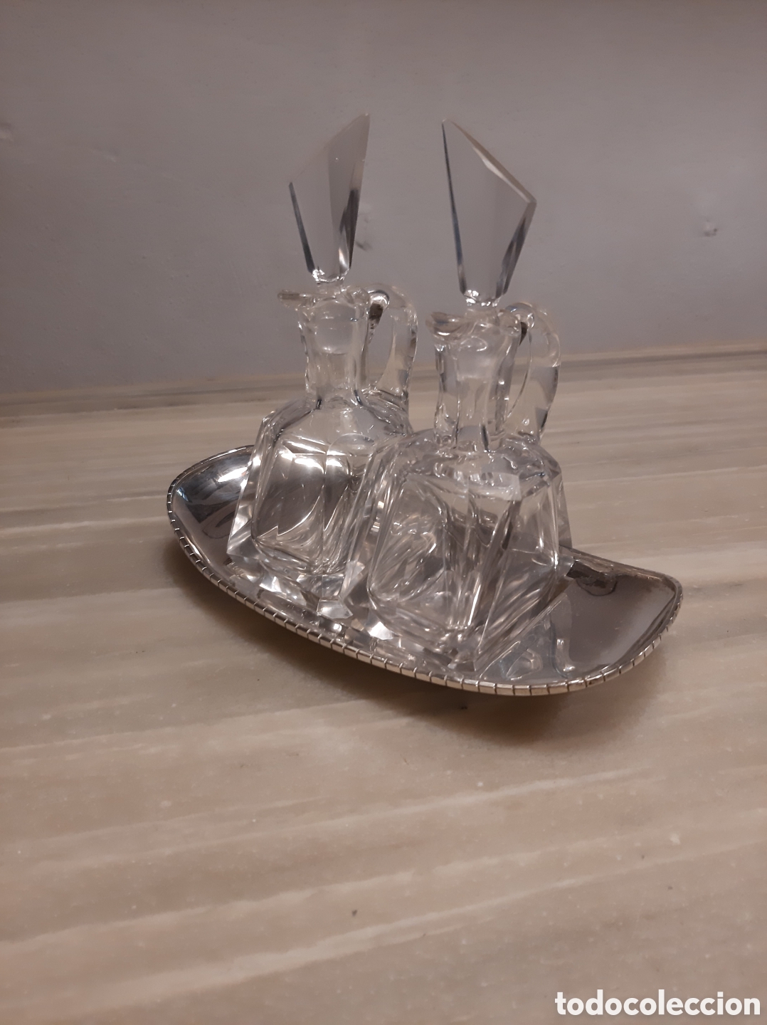 Antig&uuml;edades: Antigua vinajera de plata - Foto 1