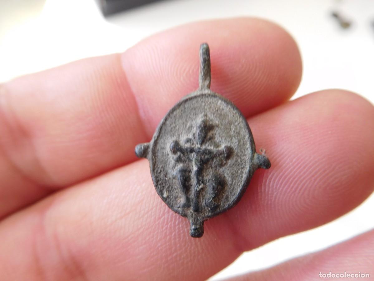 Antig&uuml;edades: Medalla de bronce antigua religiosa - Foto 1