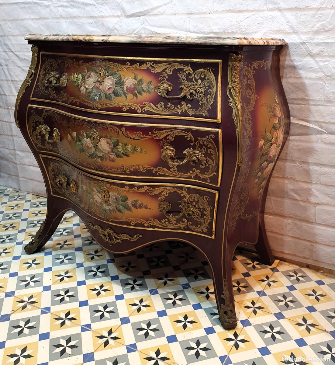 Antig&uuml;edades: C&oacute;moda bomb&eacute; pintada a mano - Foto 1