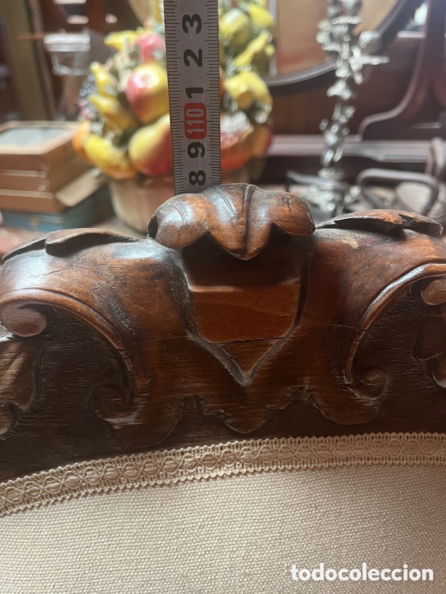 Antig&uuml;edades: Sillon espa&ntilde;ol en madera tapizado en retor. - Foto 14