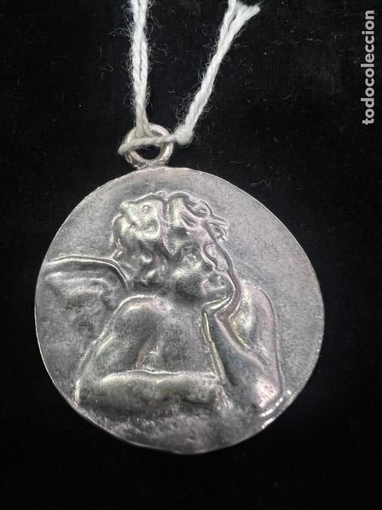 Antig&uuml;edades: MEDALLA DE PLATA CON QUERUBIN DE RELIEVE - MEDIDA 3,5 CM - Foto 1