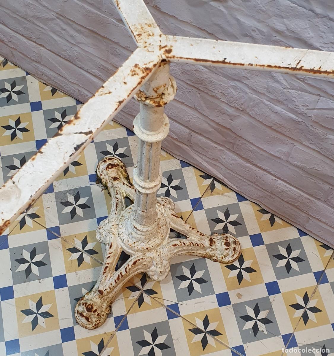 Antig&uuml;edades: Antiguo pie de mesa en hierro fundido - Foto 4