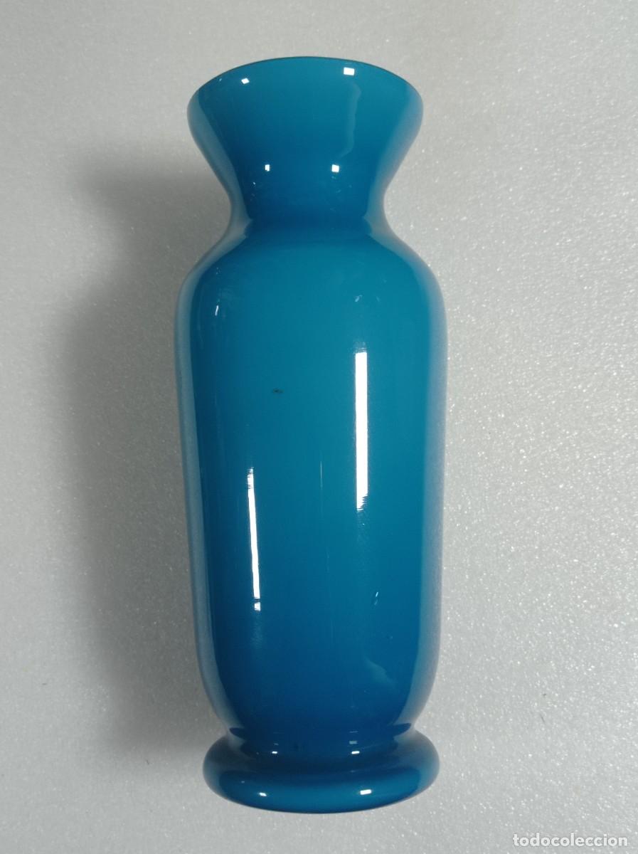 Antig&uuml;edades: Elegante Jarr&oacute;n opalina azul - Foto 1
