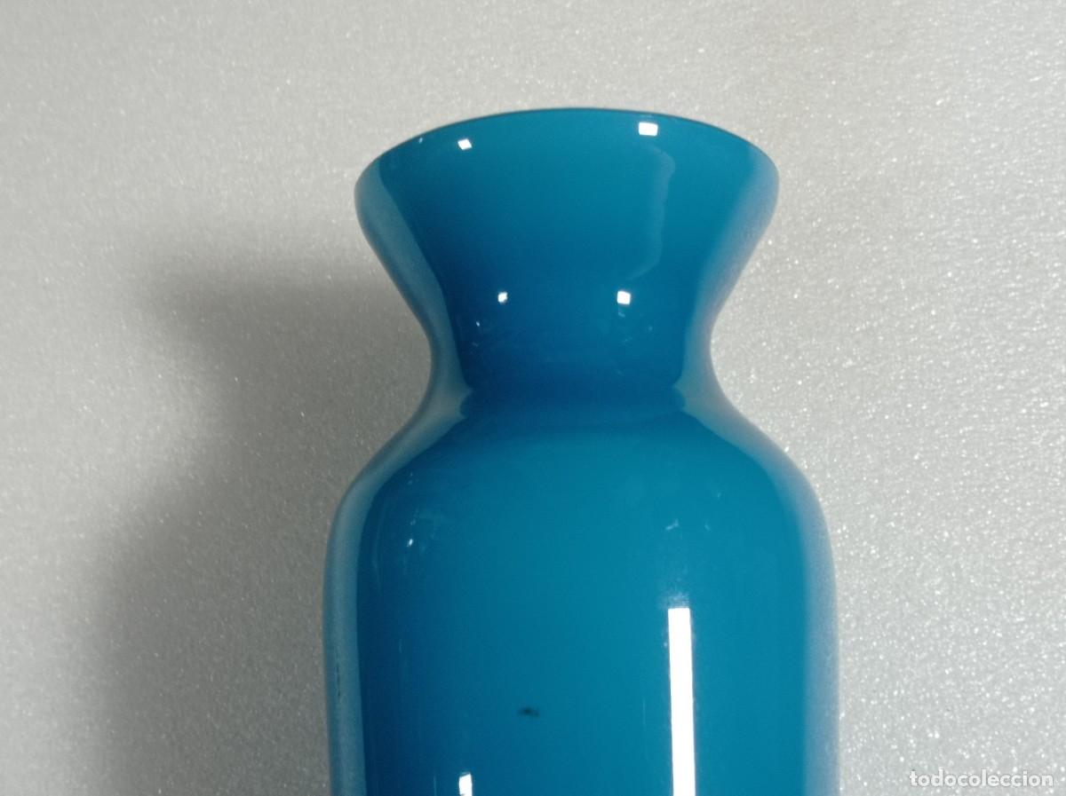 Antig&uuml;edades: Elegante Jarr&oacute;n opalina azul - Foto 2