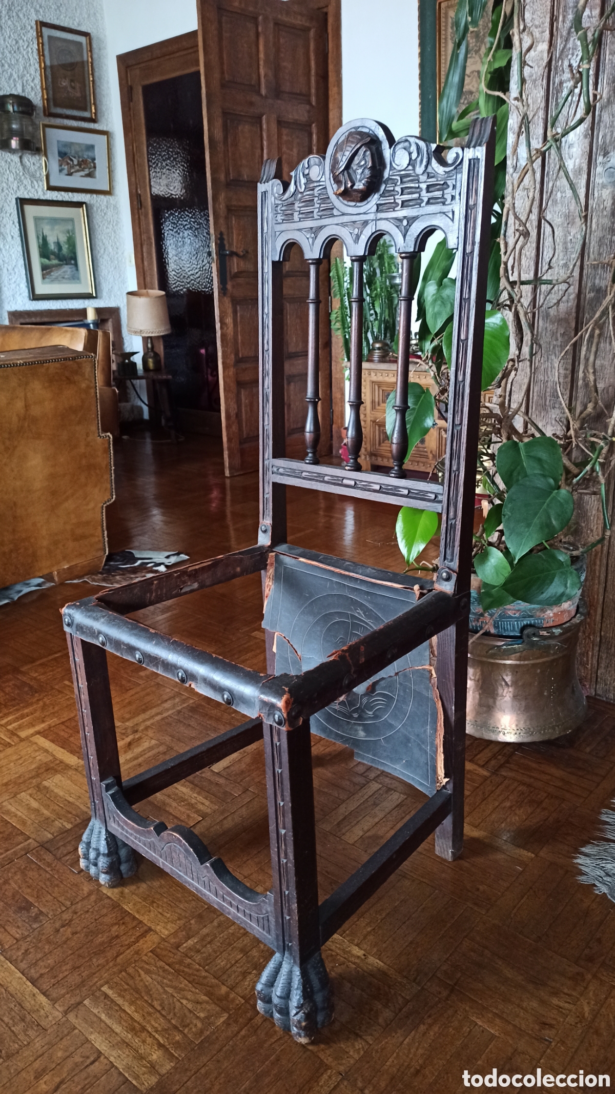 Antig&uuml;edades: Silla antigua de madera y cuero - Foto 2