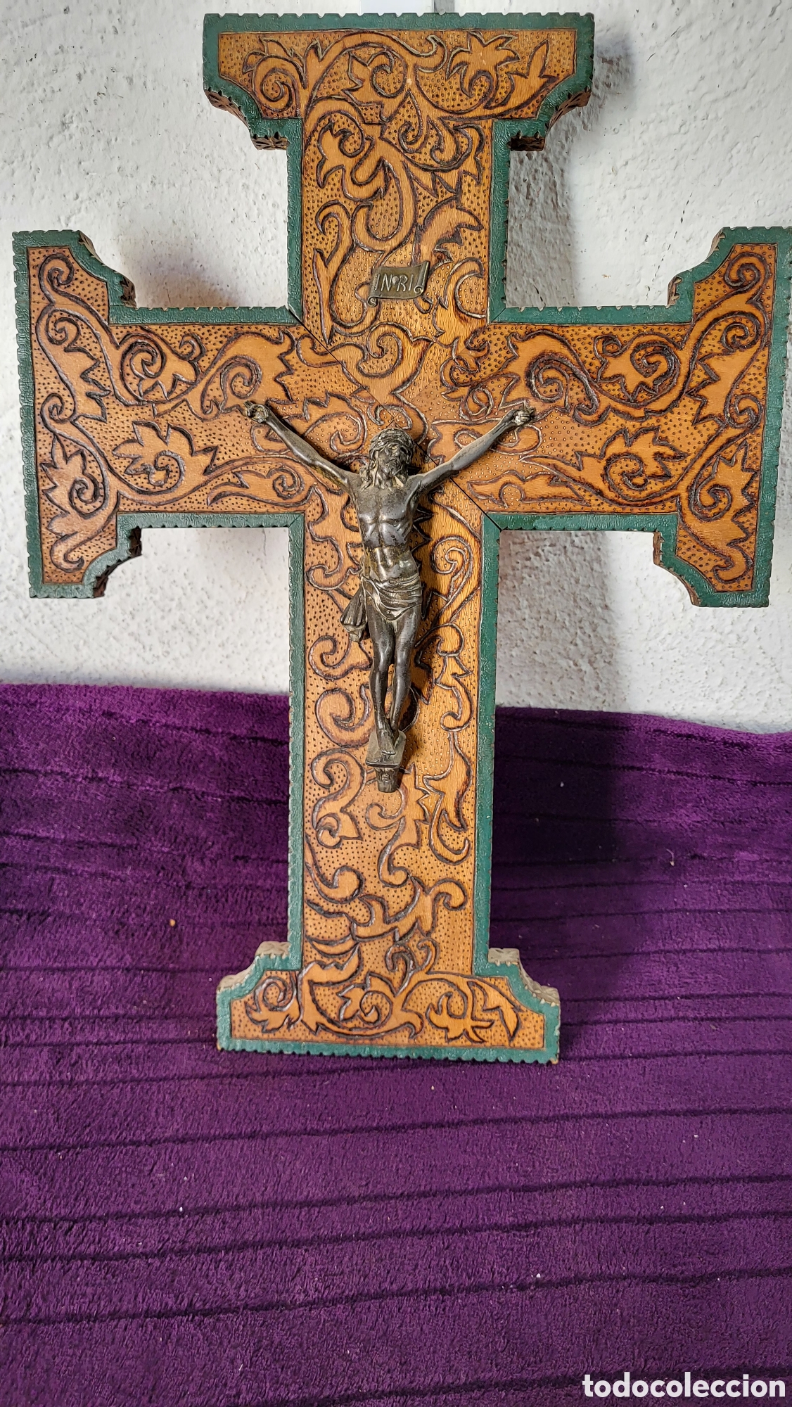 Antig&uuml;edades: Crucifijo Religioso - Foto 1