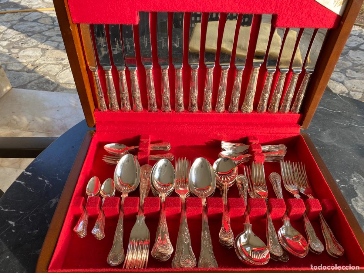 Antig&uuml;edades: Cuberter&iacute;a de Plata Irlandesa NEWBRIDGE 75 piezas