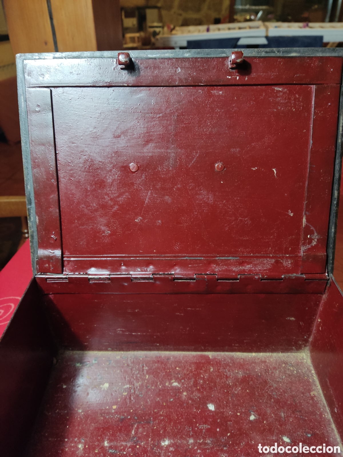 Antig&uuml;edades: Caja de caudales hierro con llave - Foto 6