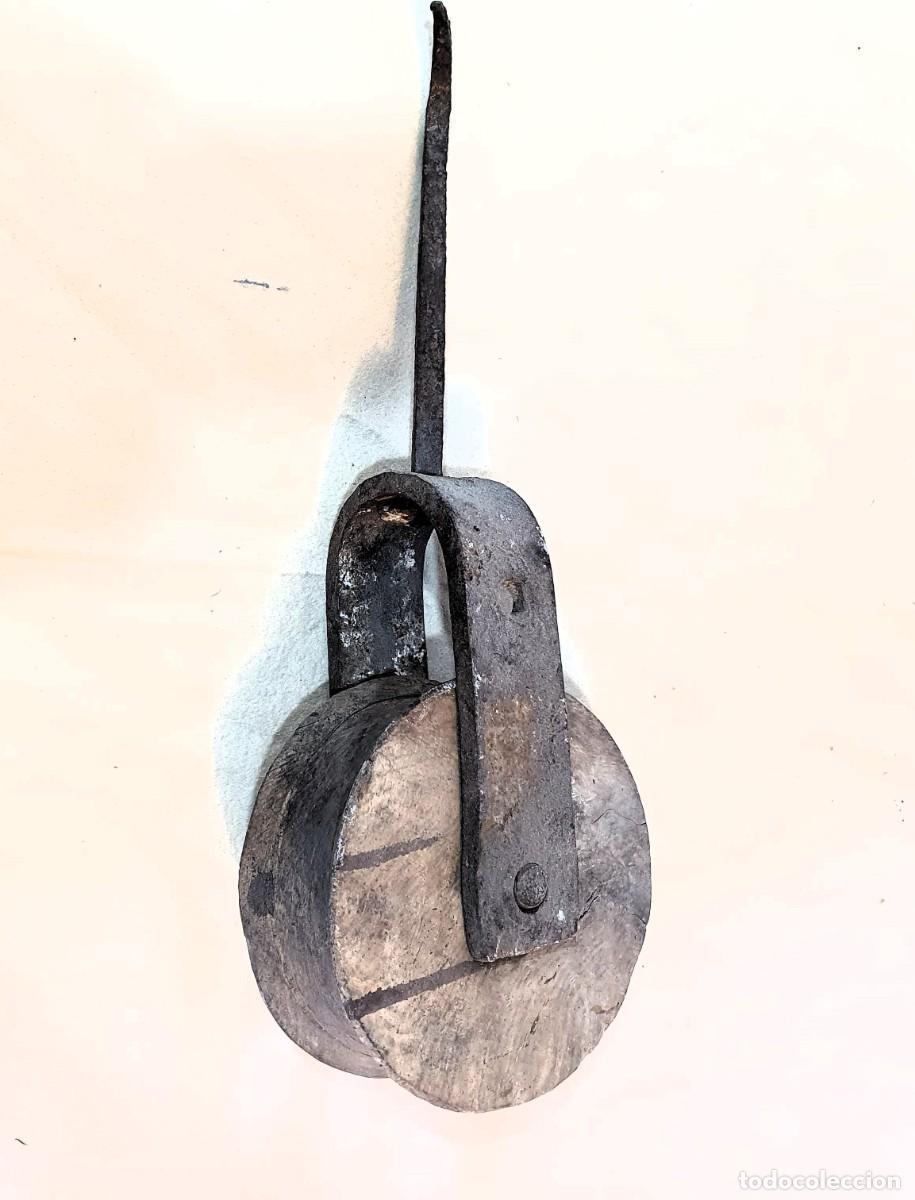 Antig&uuml;edades: Antigua garrucha de madera - Foto 1