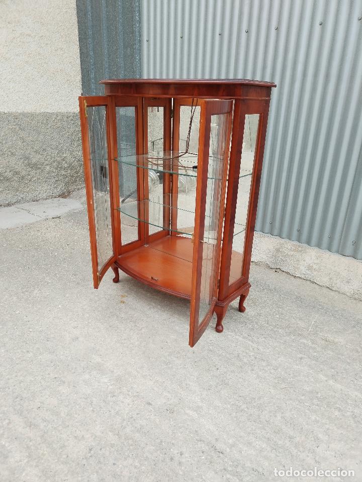 Antig&uuml;edades: vitrina clasica expositora - Foto 4