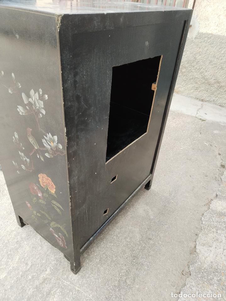 Antig&uuml;edades: mueble chino auxiliar - Foto 2