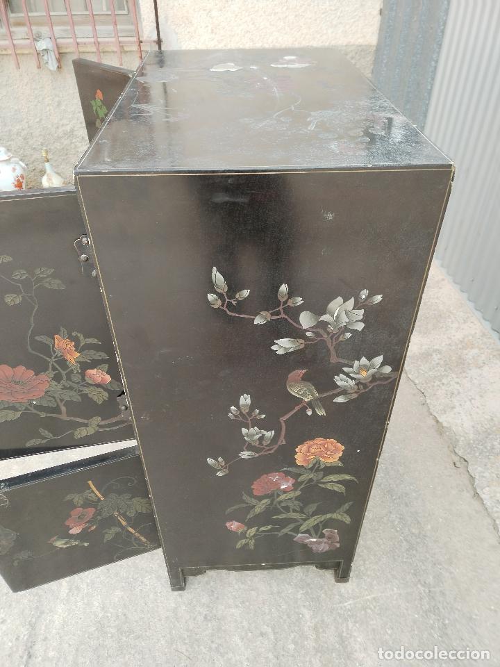 Antig&uuml;edades: mueble chino auxiliar - Foto 4