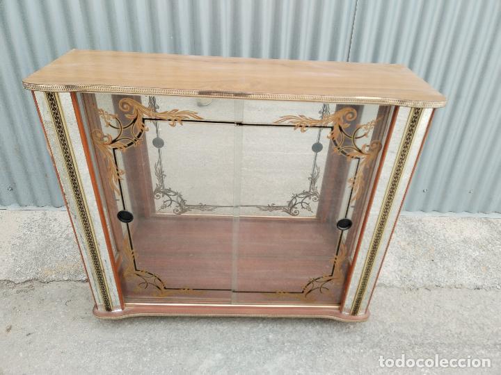 Antig&uuml;edades: vitrina expositor - Foto 3