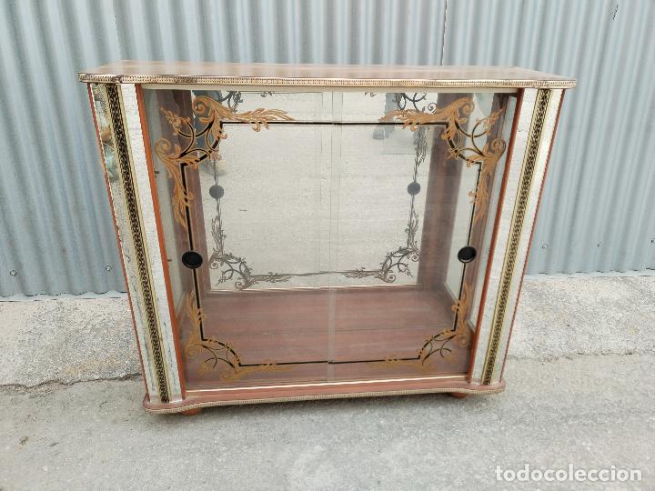 Antig&uuml;edades: vitrina expositor - Foto 5