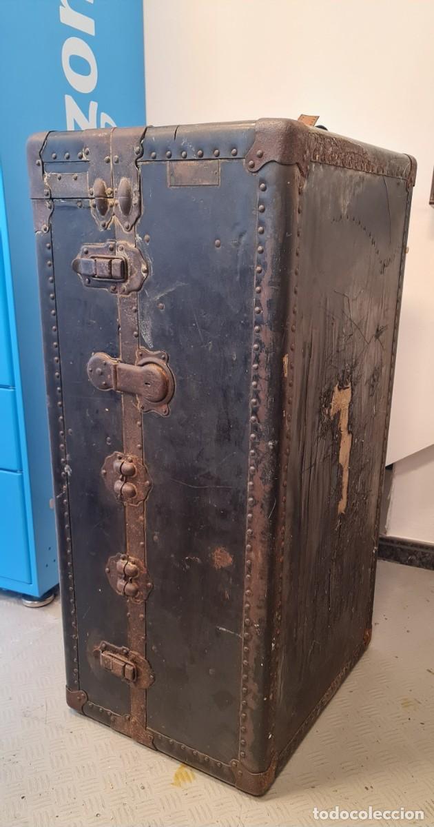 Antig&uuml;edades: Ba&uacute;l antiguo de viaje - Foto 1