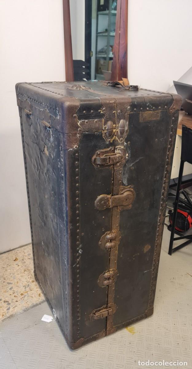 Antig&uuml;edades: Ba&uacute;l antiguo de viaje - Foto 3