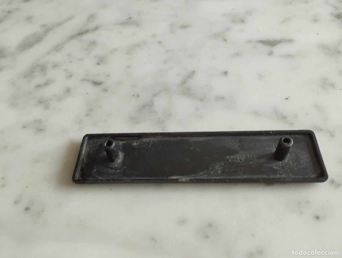 Antig&uuml;edades: ANAGRAMA SEAT 131 PLASTICO - Foto 2