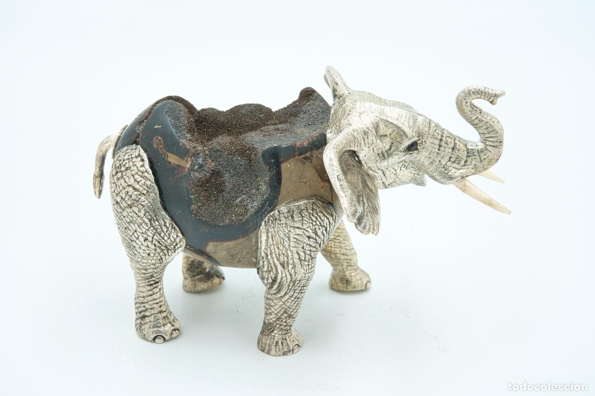 Oggetti Antichi: Elefante de Piedra Plateada