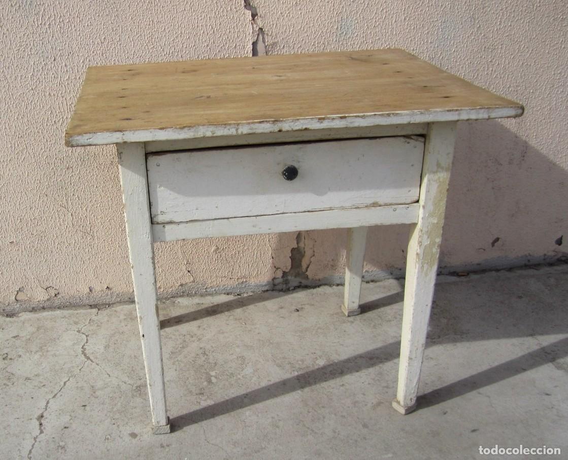 Antig&uuml;edades: Mesa tocinera antigua con cajon - Foto 2