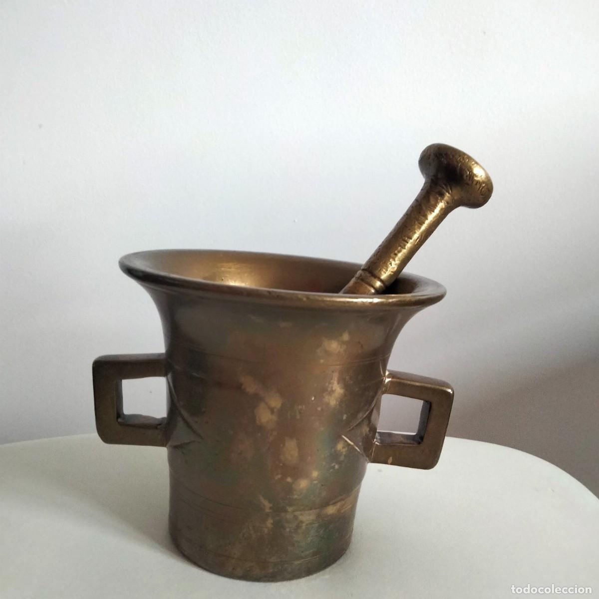 Antig&uuml;edades: ref. A3 Antiguo mortero ,almirez de bronce con su maja - Foto 2