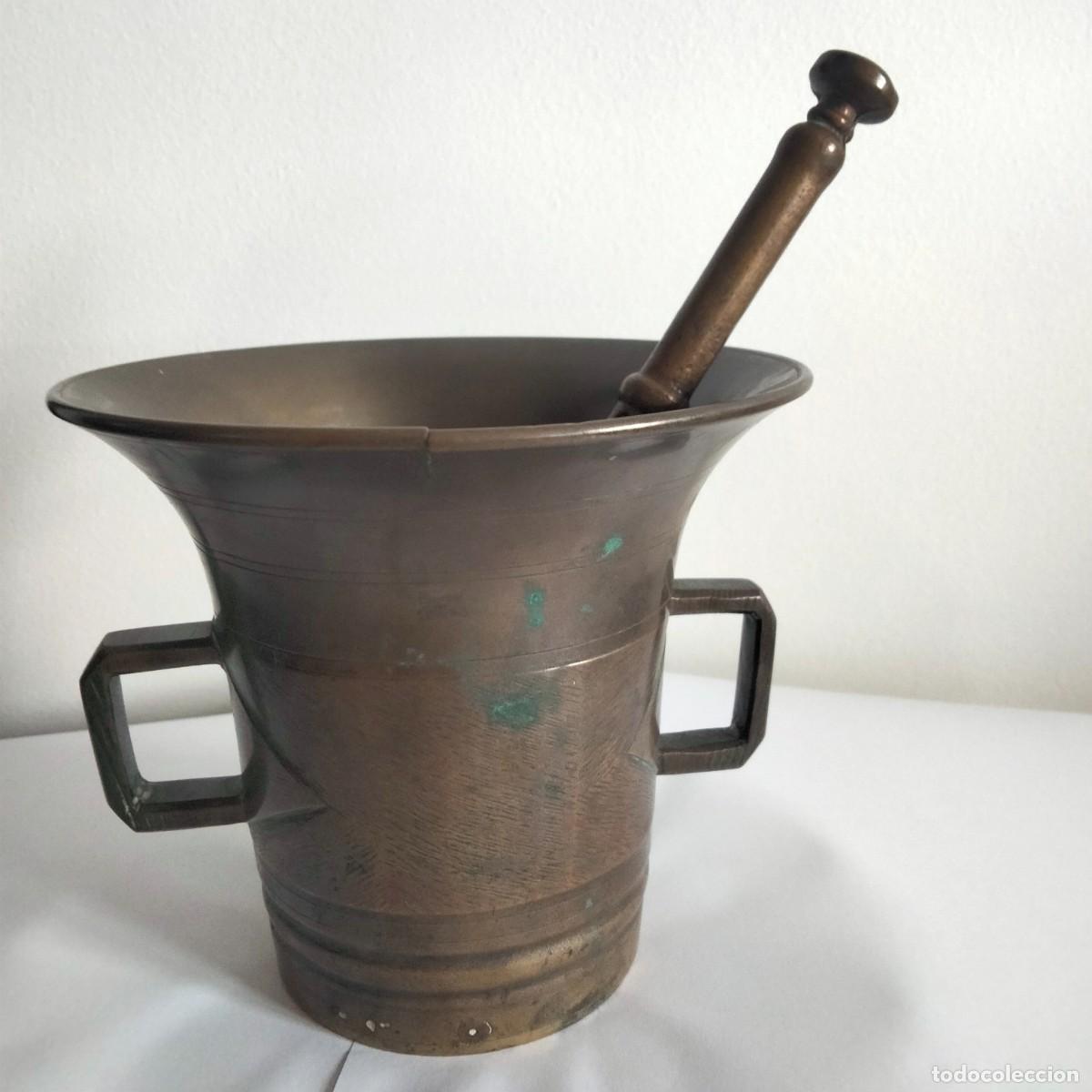 Antig&uuml;edades: ref. A1 Antiguo mortero ,almirez de bronce con su maja - Foto 1