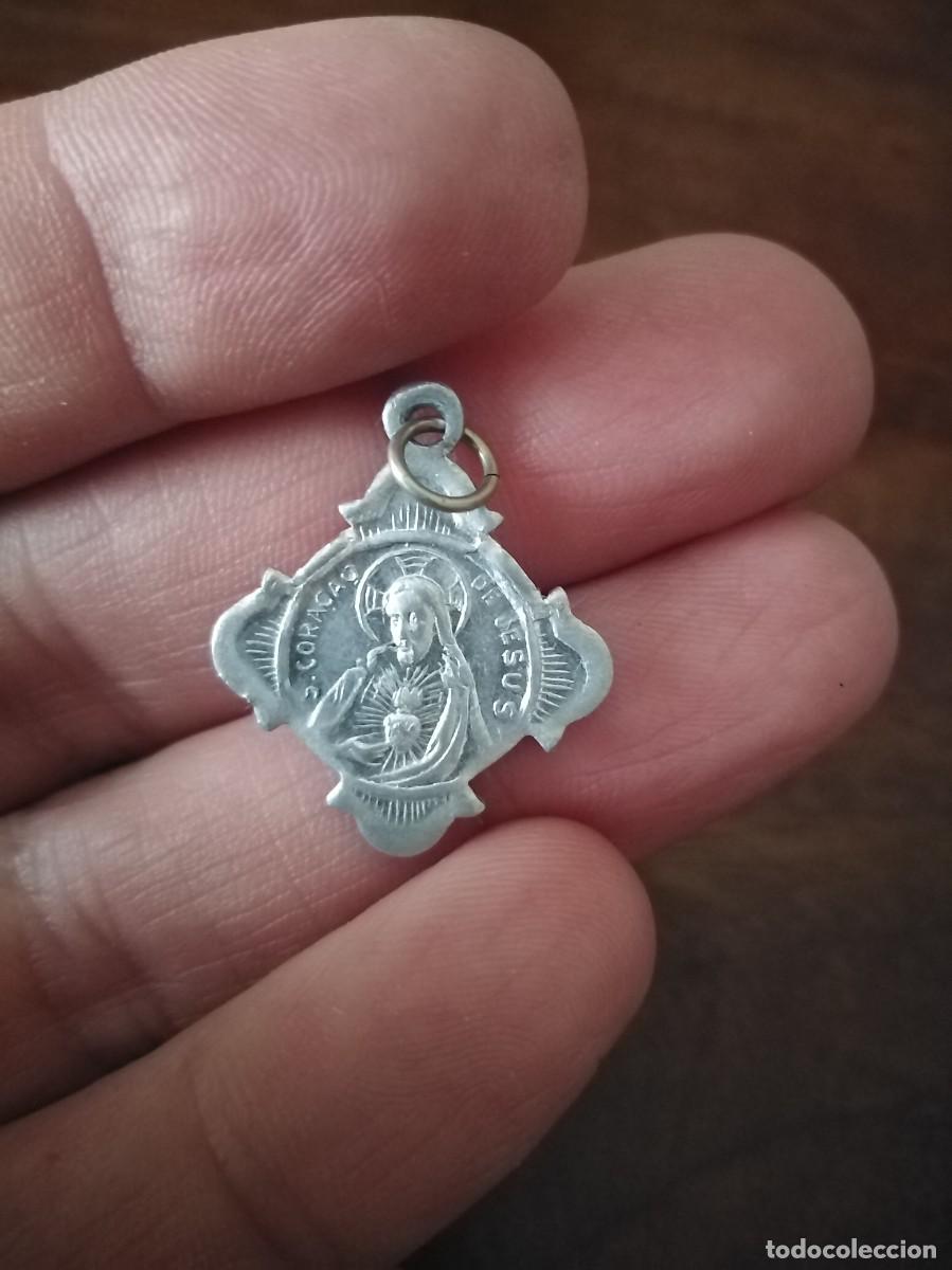Antig&uuml;edades: 3 medallas distintas. - Foto 4