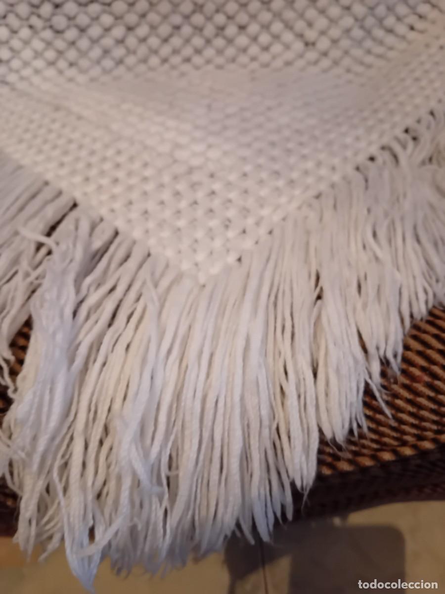 Antig&uuml;edades: Mantilla de lana d&eacute;cada de los 50 - Foto 2