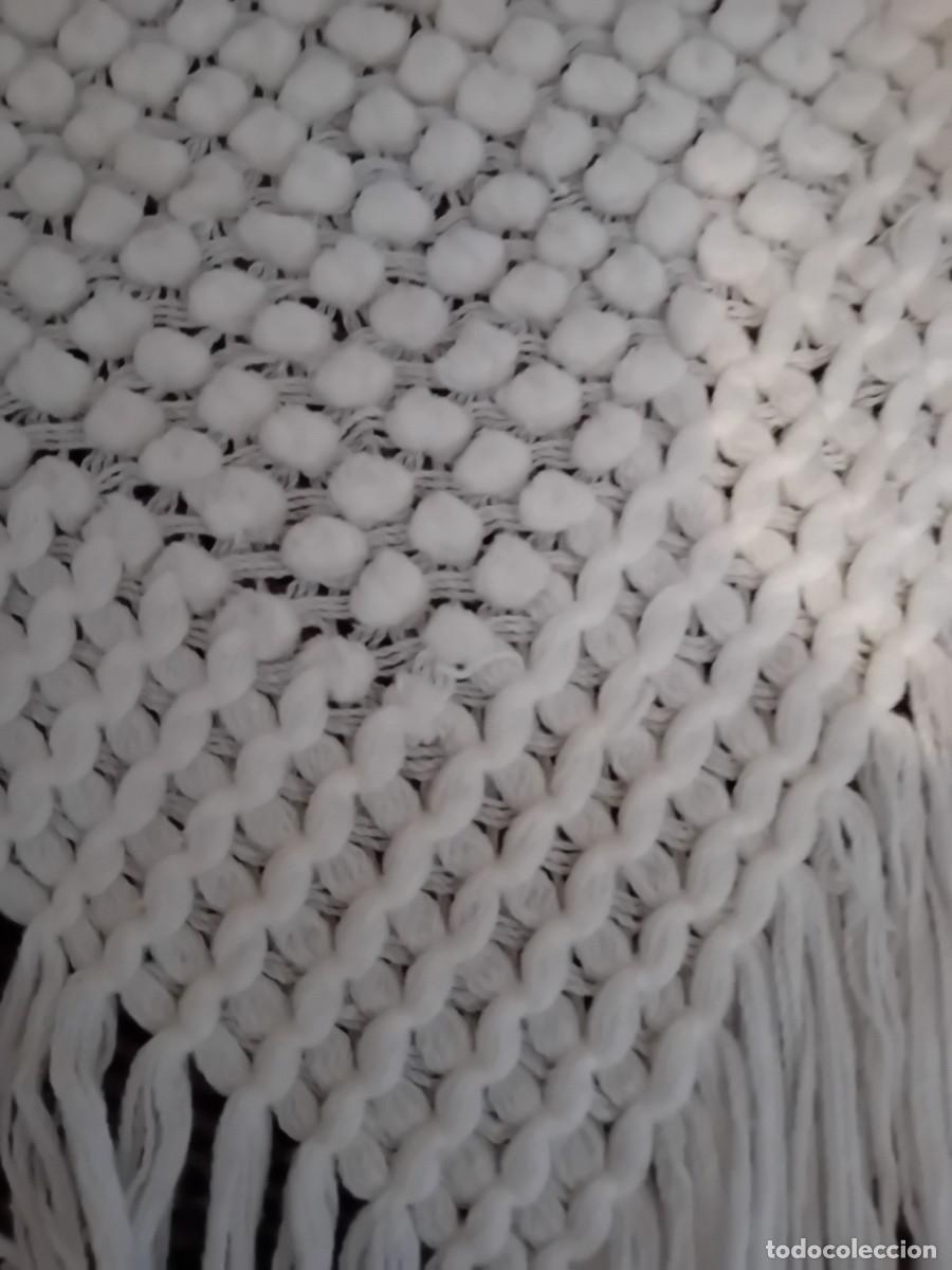 Antig&uuml;edades: Mantilla de lana d&eacute;cada de los 50 - Foto 3