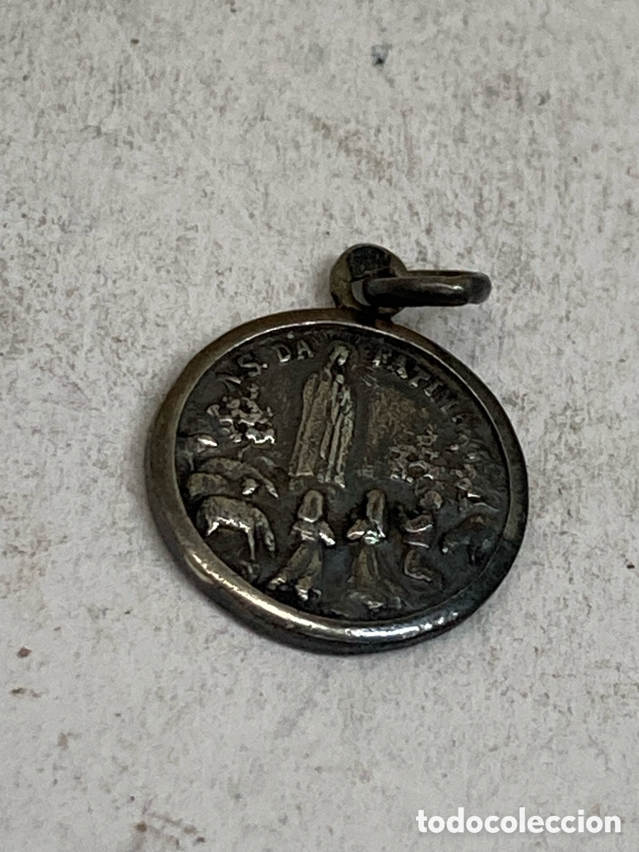 Antig&uuml;edades: Medalla de plata religiosa C157 - Foto 2