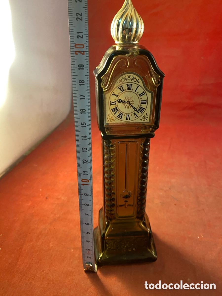 Antig&uuml;edades: Recipiente colonia AVON COSMETICS MADRID - Foto 4