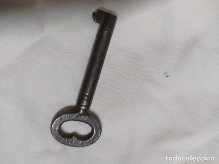 Antig&uuml;edades: Antigua llave forja. Cesto llave 908 - Foto 2