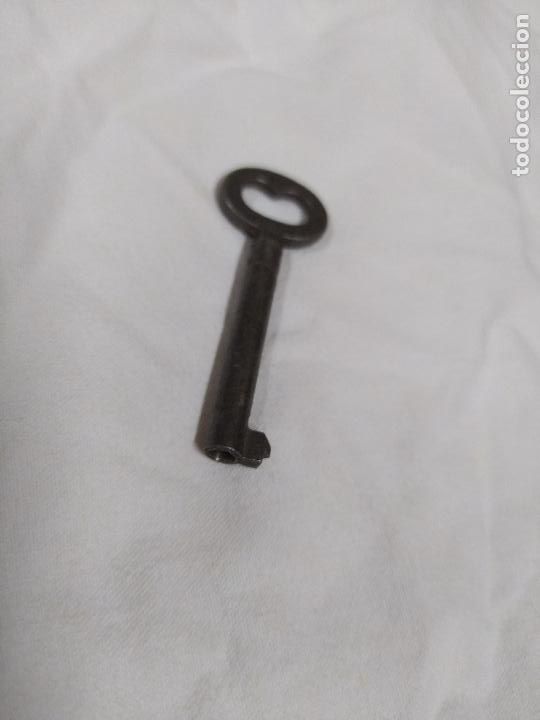 Antig&uuml;edades: Antigua llave forja. Cesto llave 908 - Foto 4