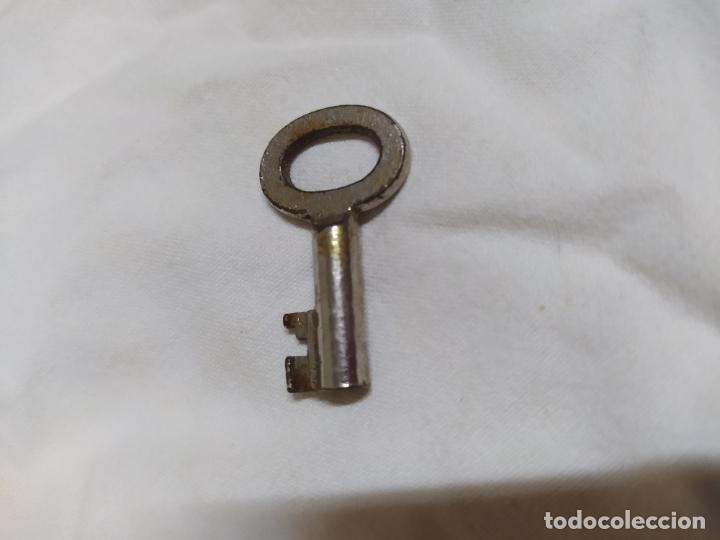 Antig&uuml;edades: Antigua llave hueca. Cesto llave 904 - Foto 2