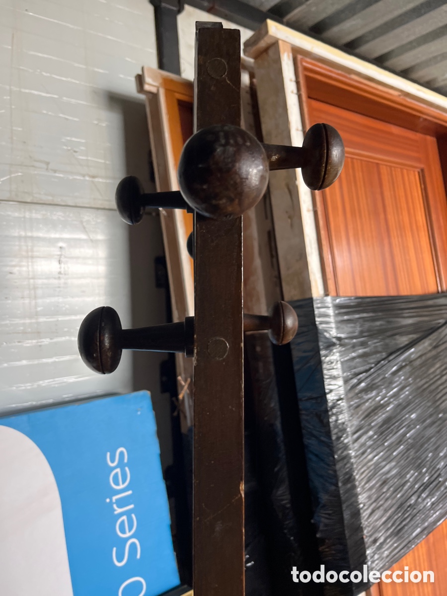 Antig&uuml;edades: Perchero de madera estilo modernista - Foto 3