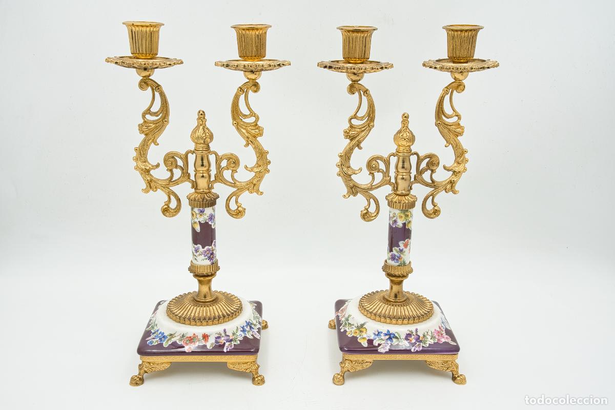 Antig&uuml;edades: Par de Candelabros