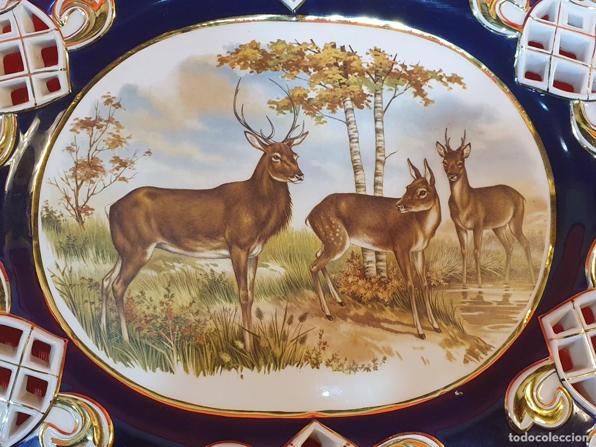 Antig&uuml;edades: Plato de porcelana sello en base - Foto 2