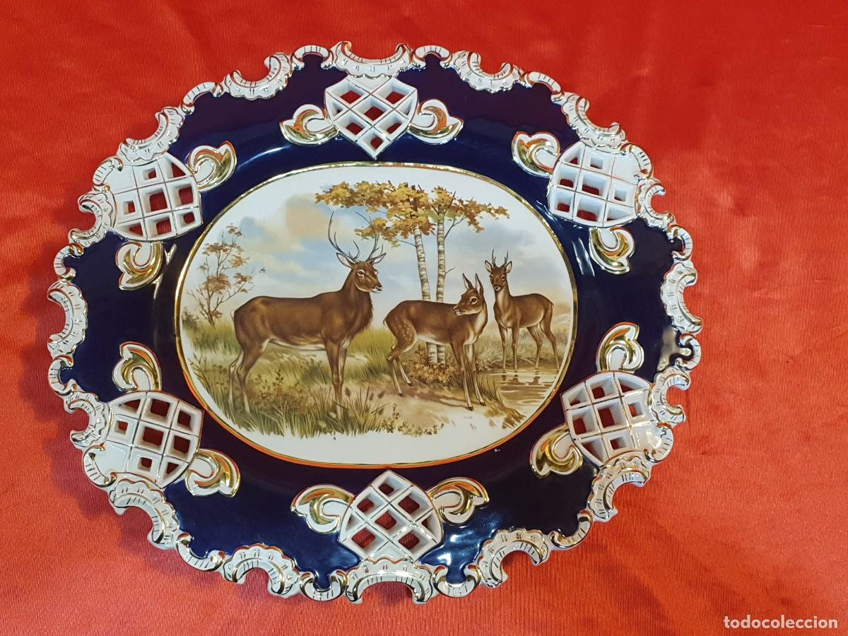 Antig&uuml;edades: Plato de porcelana sello en base - Foto 4