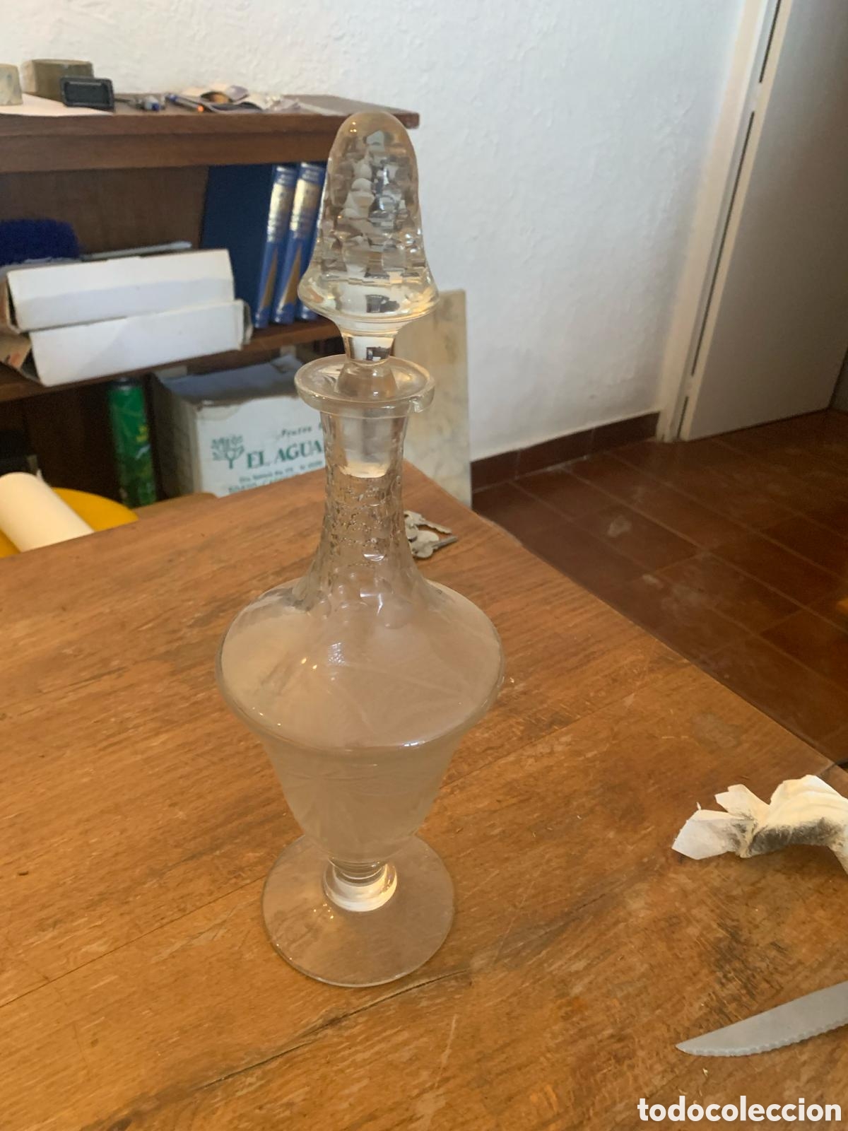 Antig&uuml;edades: Botella de cristal tallado - Foto 1