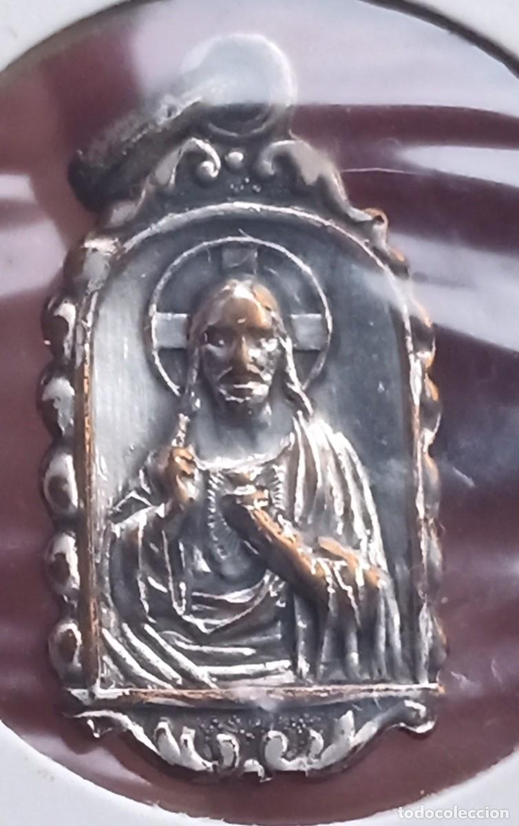 Antig&uuml;edades: medalla Cristo Corazon y Virgen. - Foto 1