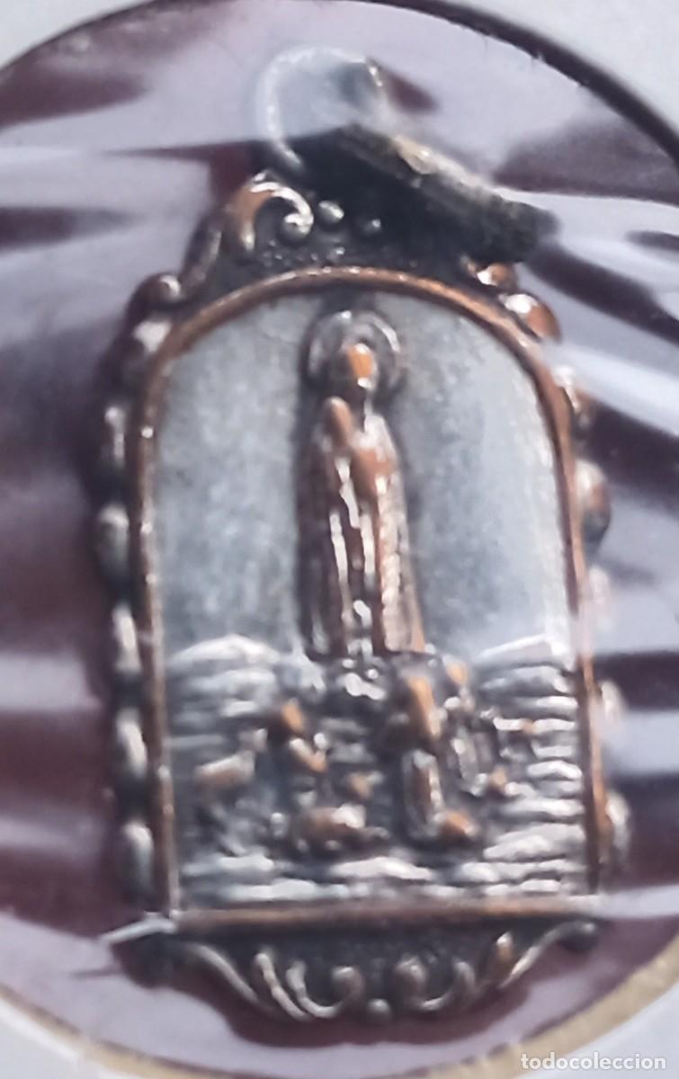 Antig&uuml;edades: medalla Cristo Corazon y Virgen. - Foto 2