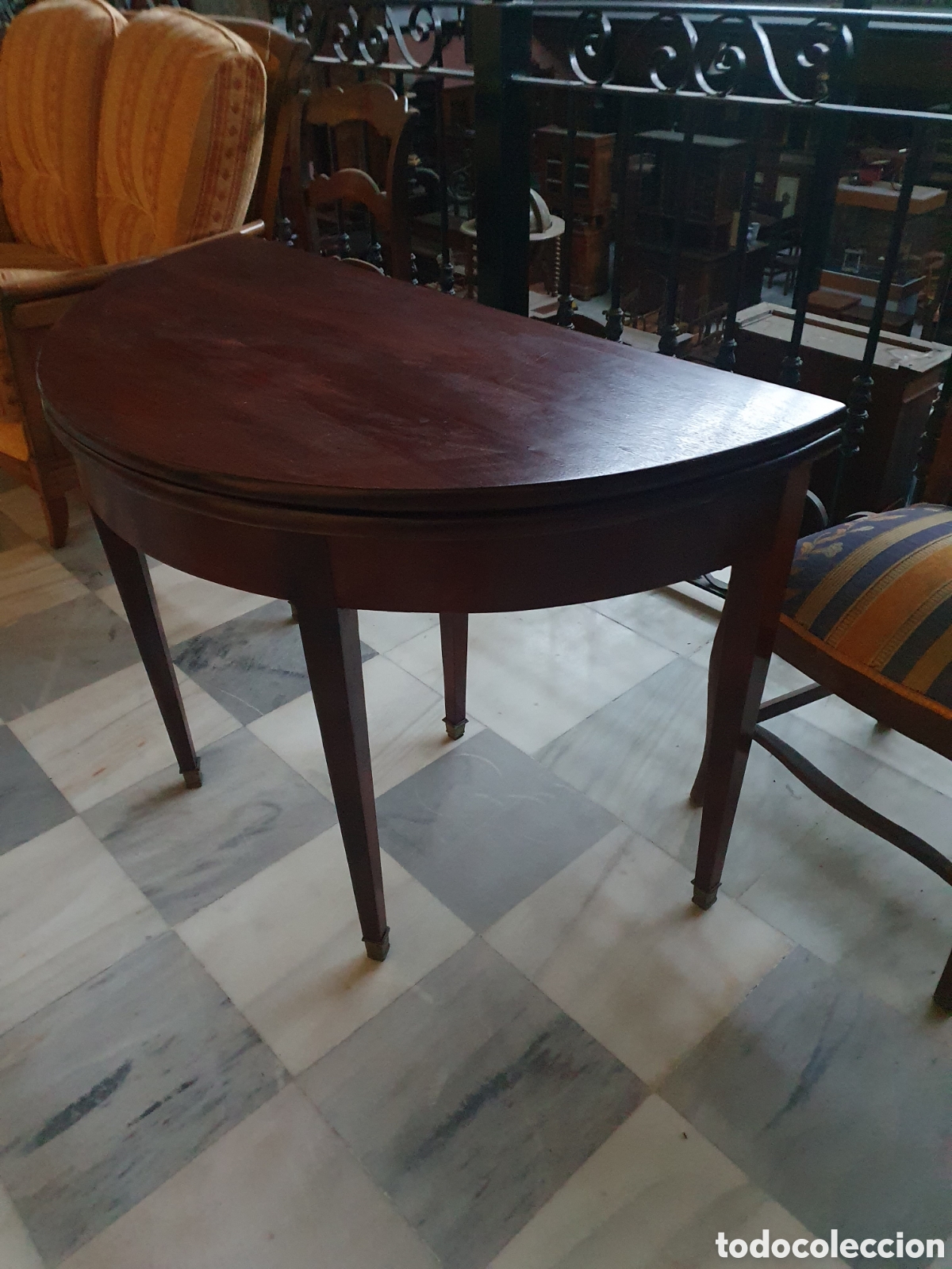 Antig&uuml;edades: Mesa - Foto 2
